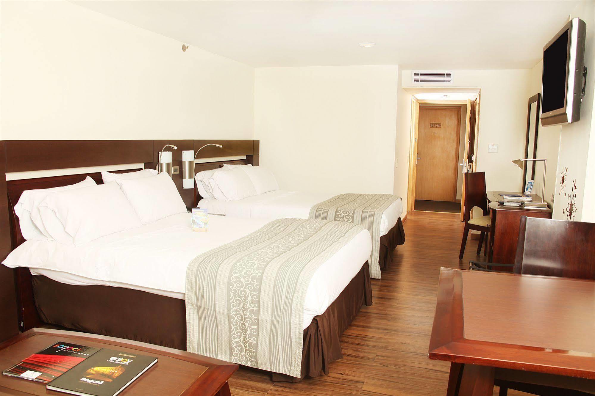 Hotel Dann Norte Bogotá Pokoj fotografie